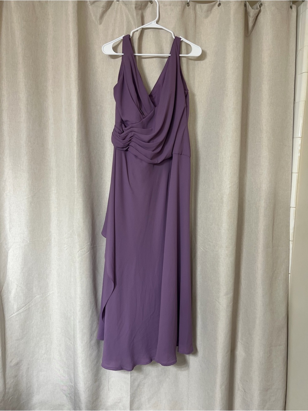 DB Studio Celebrate Dress Size 18 Wisteria Purple Chiffon Draped V Neck Midi
